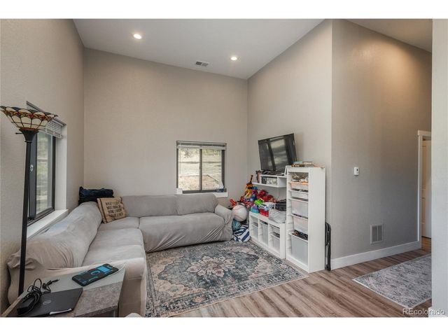 854 N Russellville Rd, Franktown, CO 80116