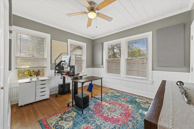 708 Blaylock Drive, Dallas, TX 75203