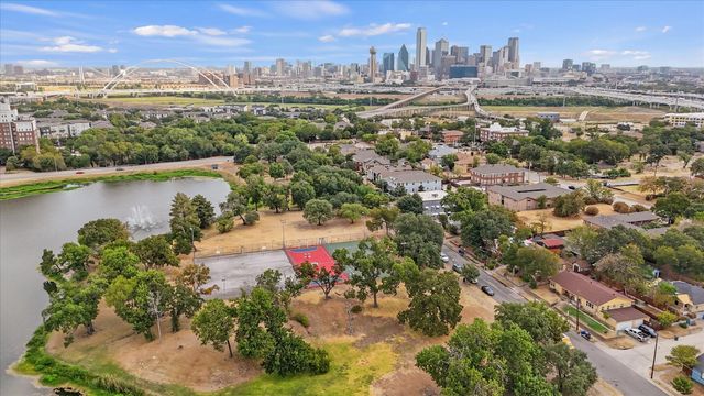 708 Blaylock Drive, Dallas, TX 75203