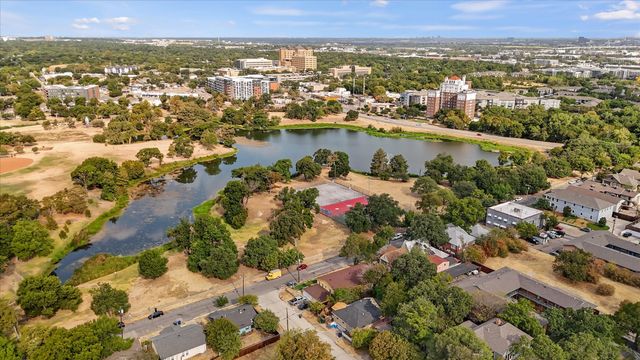 708 Blaylock Drive, Dallas, TX 75203