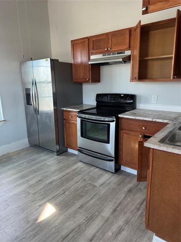 1015 30th Street 1, Galveston, TX 77550