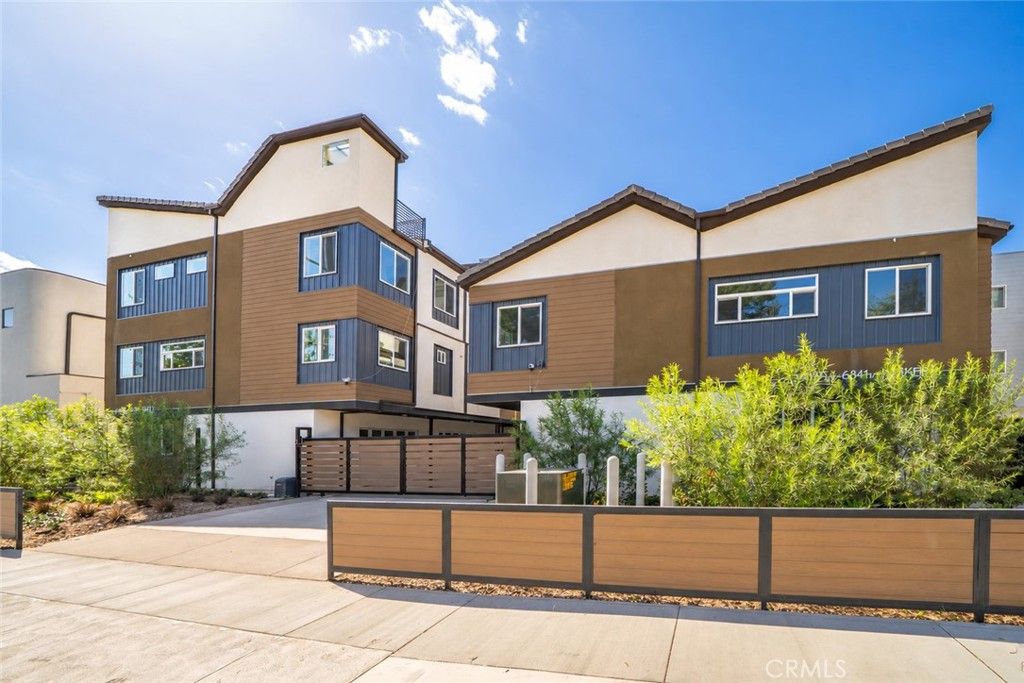 6829 N Haskell Avenue, Van Nuys, CA 91406 — exterior