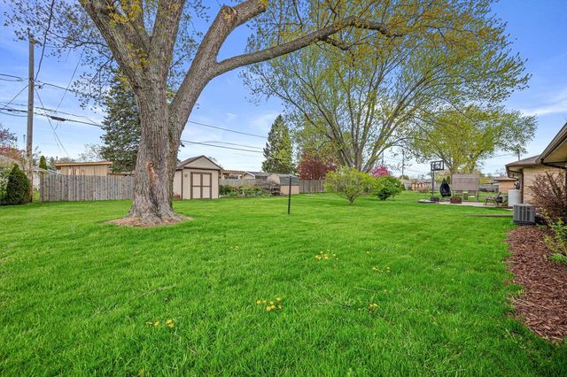 5629 Quality AVENUE, Cudahy, WI 53110