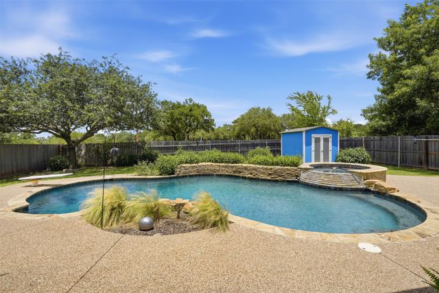 107 Clyde Drive, Aledo, TX 76008