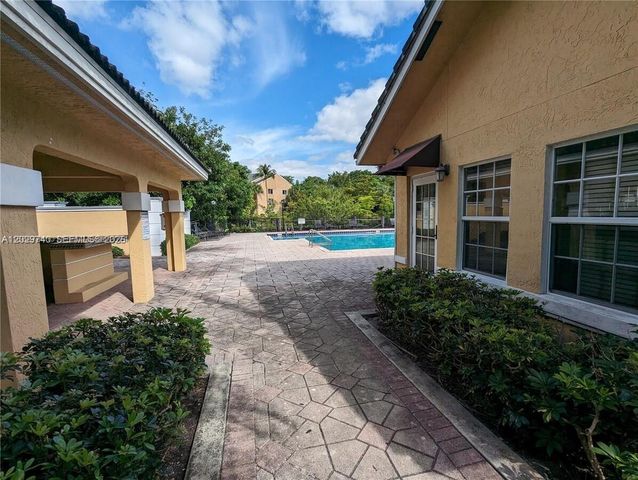 4055 W Mcnab Rd H112, Pompano Beach, FL 33069