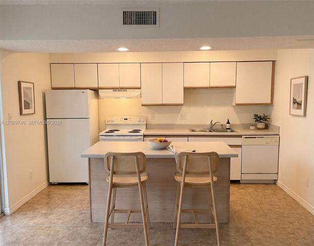 4055 W Mcnab Rd H112, Pompano Beach, FL 33069