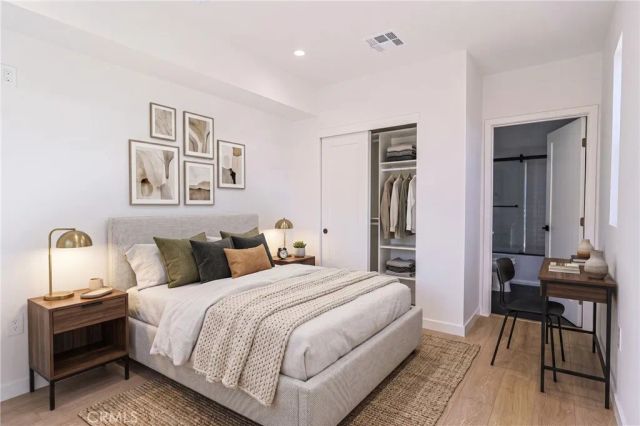 1227 June St, Hollywood, CA 90038