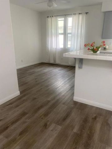 742 Mariposa Circle, National City, CA 91950