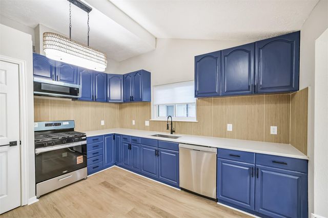 10826 Thorncliff Drive, Humble, TX 77396