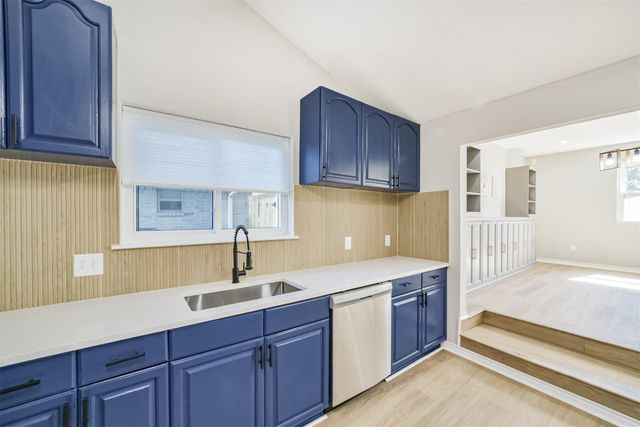 10826 Thorncliff Drive, Humble, TX 77396