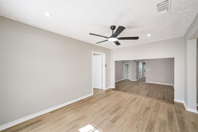 10826 Thorncliff Drive, Humble, TX 77396