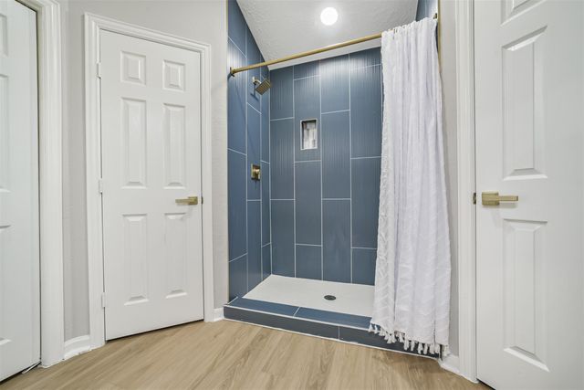 10826 Thorncliff Drive, Humble, TX 77396