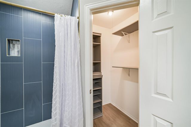 10826 Thorncliff Drive, Humble, TX 77396