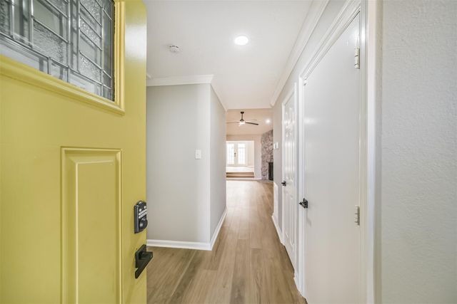 10826 Thorncliff Drive, Humble, TX 77396