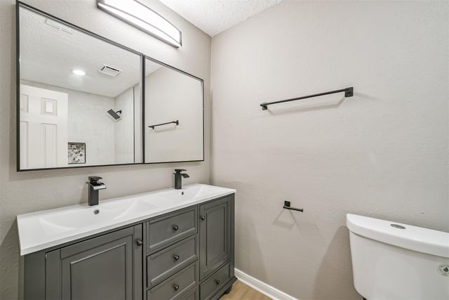 10826 Thorncliff Drive, Humble, TX 77396