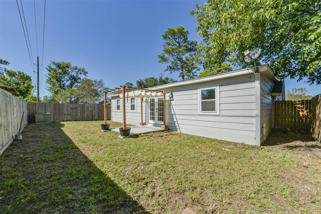 10826 Thorncliff Drive, Humble, TX 77396