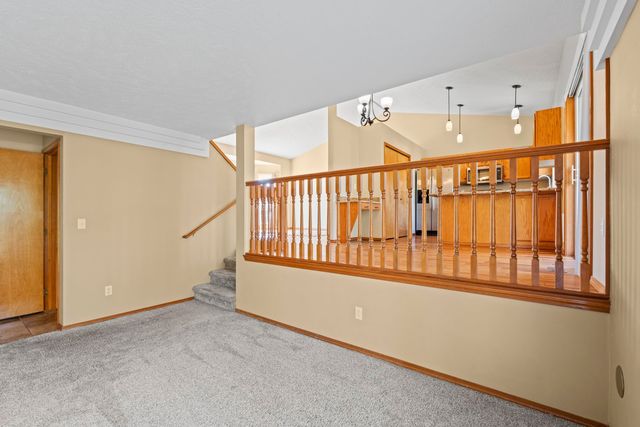 7421 W Lanzce Ct, Nine Mile Falls, WA 99026