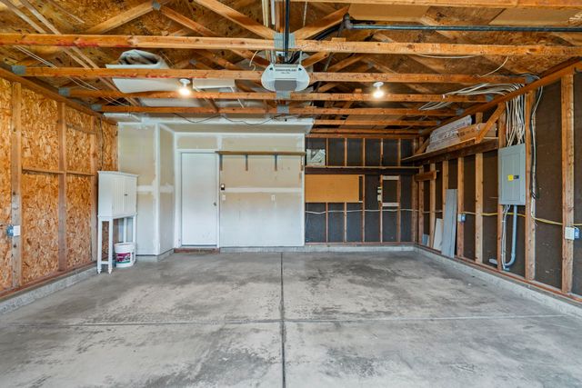 7421 W Lanzce Ct, Nine Mile Falls, WA 99026