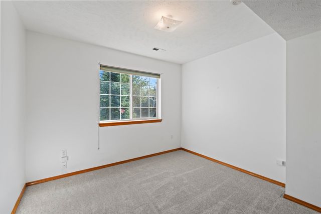 7421 W Lanzce Ct, Nine Mile Falls, WA 99026
