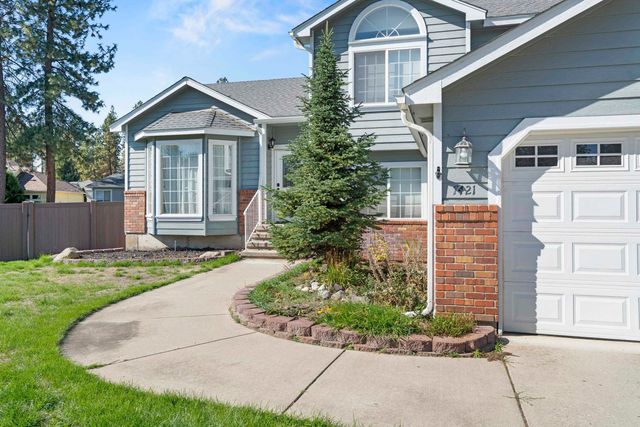 7421 W Lanzce Ct, Nine Mile Falls, WA 99026
