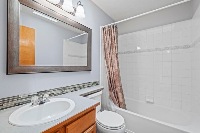 7421 W Lanzce Ct, Nine Mile Falls, WA 99026