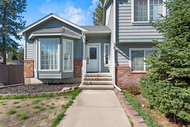 7421 W Lanzce Ct, Nine Mile Falls, WA 99026