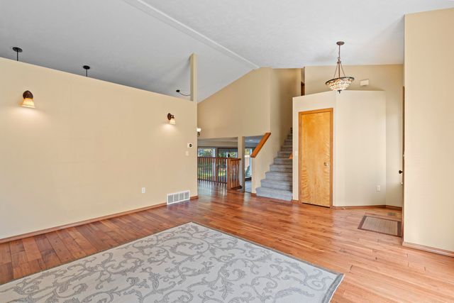 7421 W Lanzce Ct, Nine Mile Falls, WA 99026