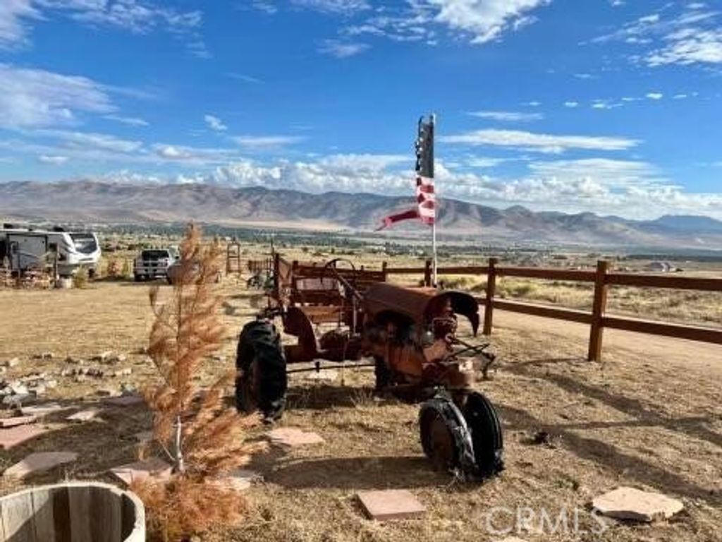 Image 7 of property listing at 19201 Ottawa Drive, Tehachapi, CA 93561