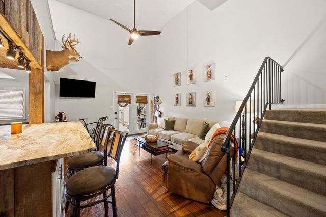 500 Laketower Drive 34, Lexington, KY 40502