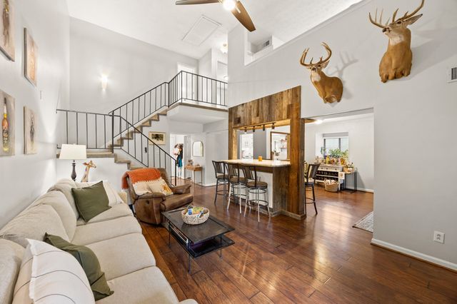 500 Laketower Drive 34, Lexington, KY 40502