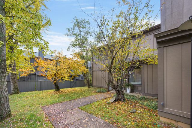 500 Laketower Drive 34, Lexington, KY 40502