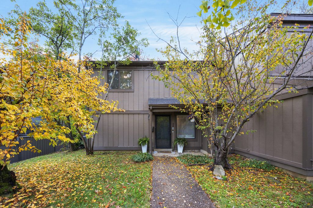 500 Laketower Drive 34, Lexington, KY 40502