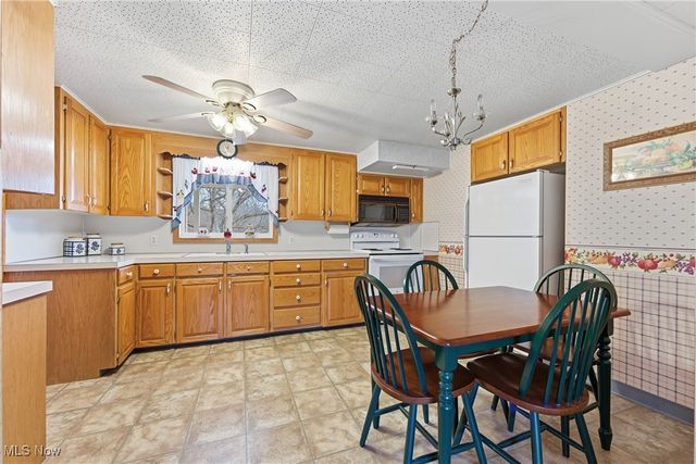 131 Atwater Avenue, Atwater, OH 44201