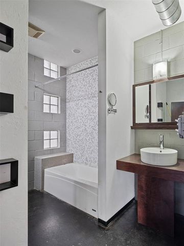 33 NE 7th Street, Oklahoma City, OK 73104