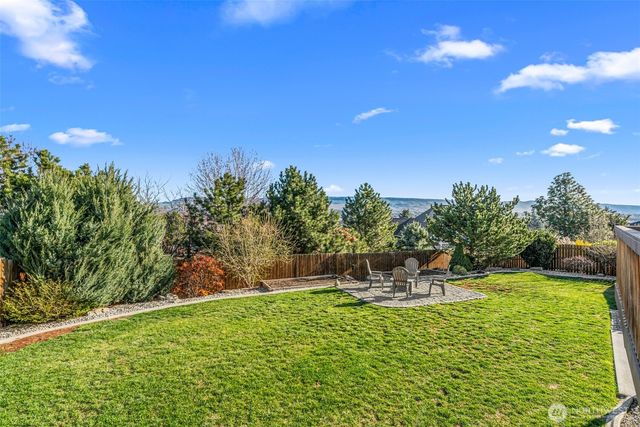 2063 Lasso Drive, Wenatchee, WA 98801