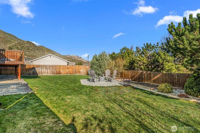 2063 Lasso Drive, Wenatchee, WA 98801