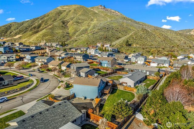 2063 Lasso Drive, Wenatchee, WA 98801