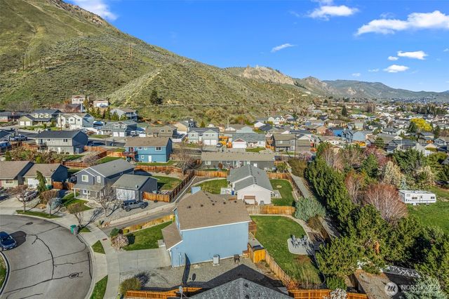 2063 Lasso Drive, Wenatchee, WA 98801