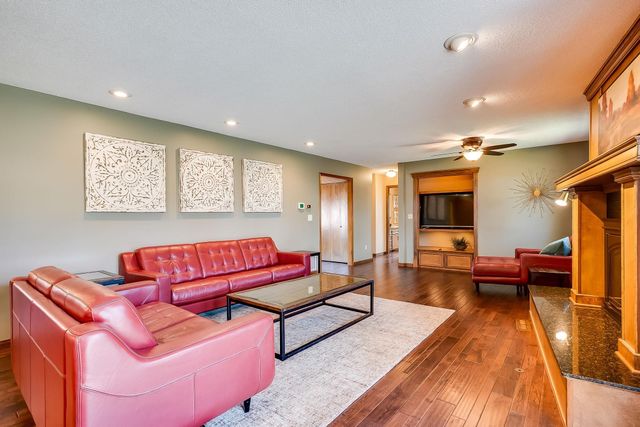 1547 N Caddy Ln, Wichita, KS 67212