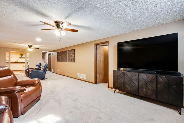 1547 N Caddy Ln, Wichita, KS 67212