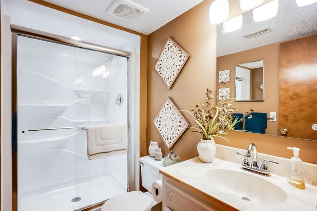 1547 N Caddy Ln, Wichita, KS 67212