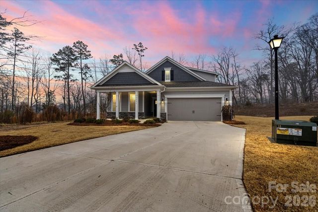 7006 Cornwallis Court, Iron Station, NC 28080