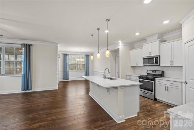 7006 Cornwallis Court, Iron Station, NC 28080