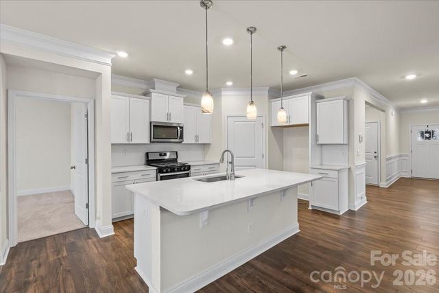 7006 Cornwallis Court, Iron Station, NC 28080