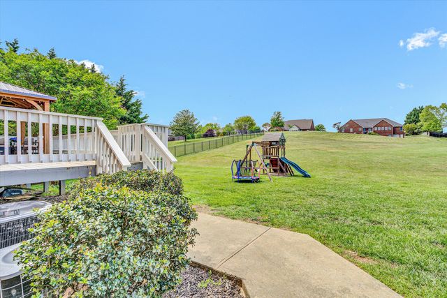 525 Scarlet DR, Daleville, VA 24083