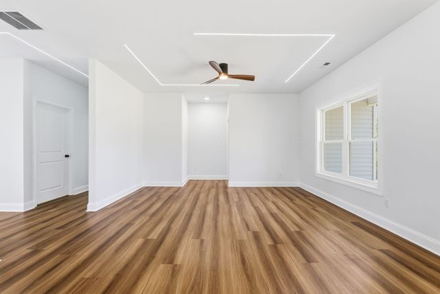 1269 Golden Gate Park, Lexington, KY 40517