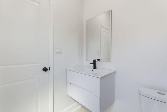 1269 Golden Gate Park, Lexington, KY 40517