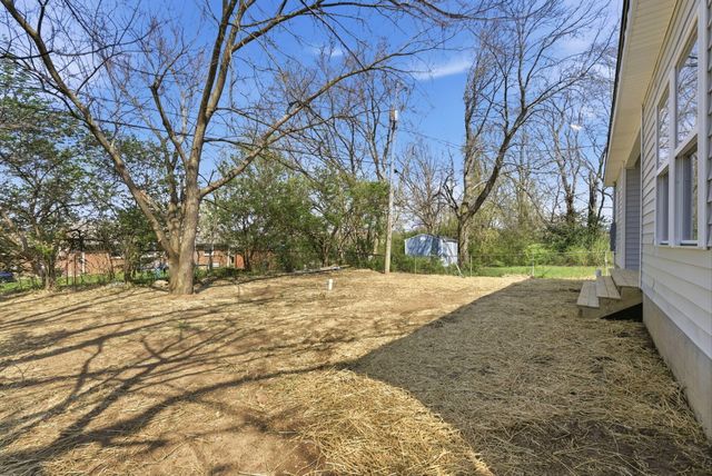 1269 Golden Gate Park, Lexington, KY 40517