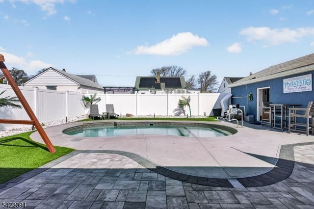 78 Johnson St, Woodbridge Twp., NJ 08863