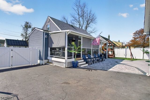 78 Johnson St, Woodbridge Twp., NJ 08863